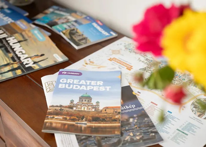 Villa Greentree - With Private Pool, Close To Budapest